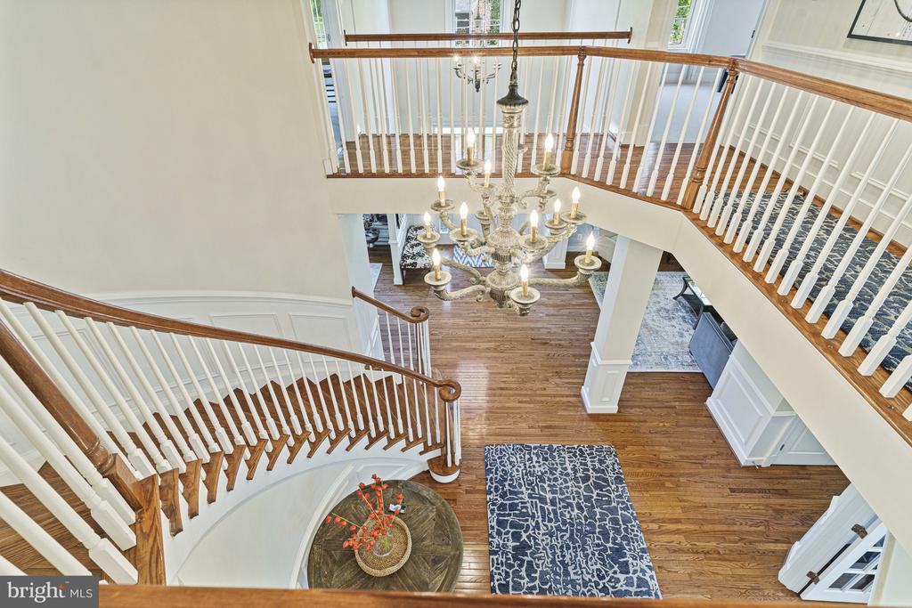 1912 Corliss Ct