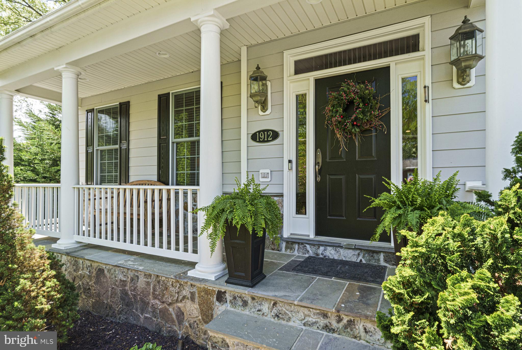 1912 Corliss Ct