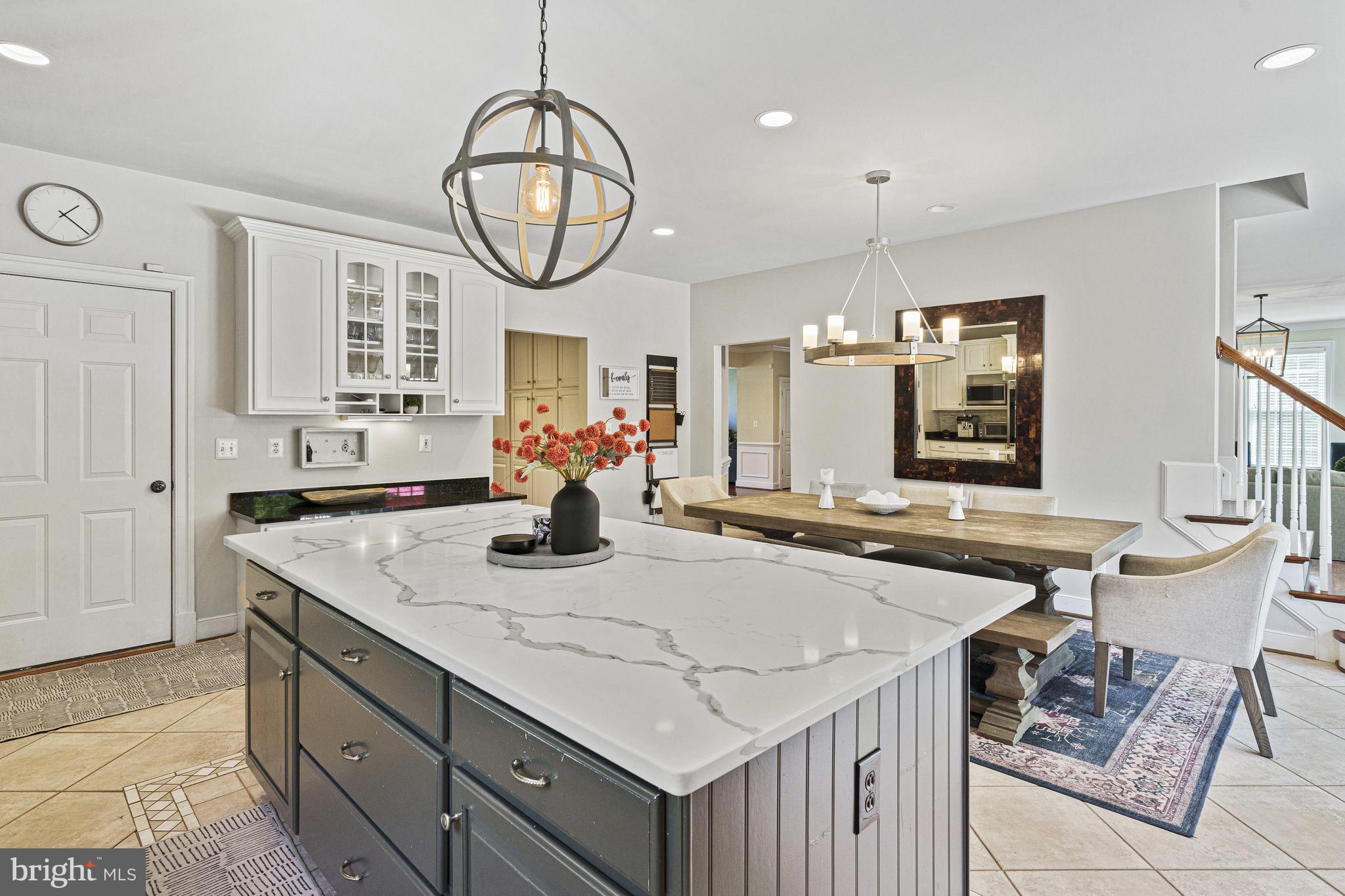 1912 Corliss Ct