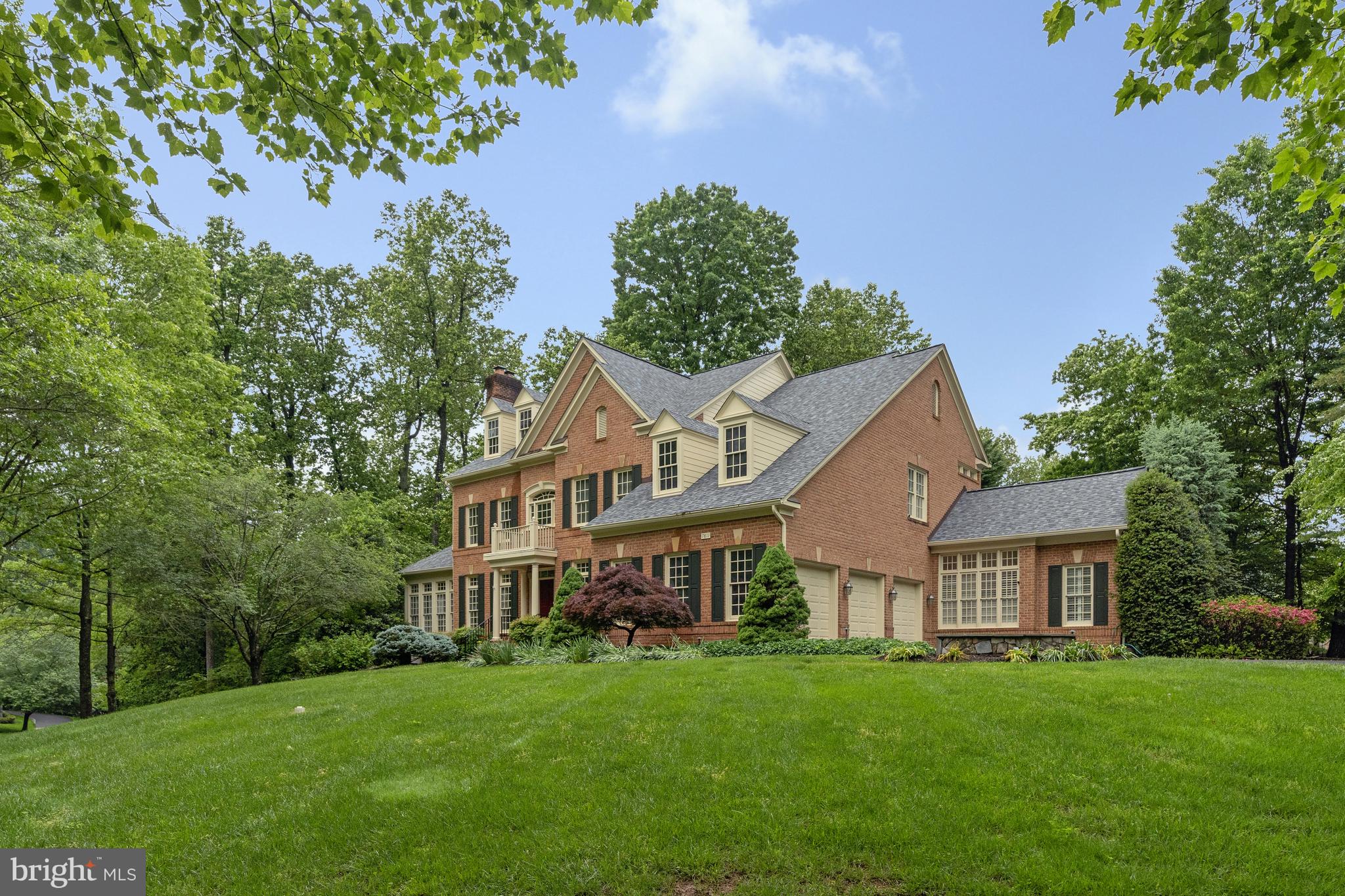 7811 Crownhurst Ct