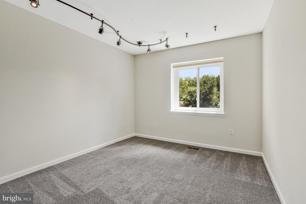 3007 MISSION SQUARE DRIVE