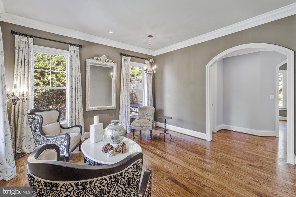 6031 CORLAND COURT