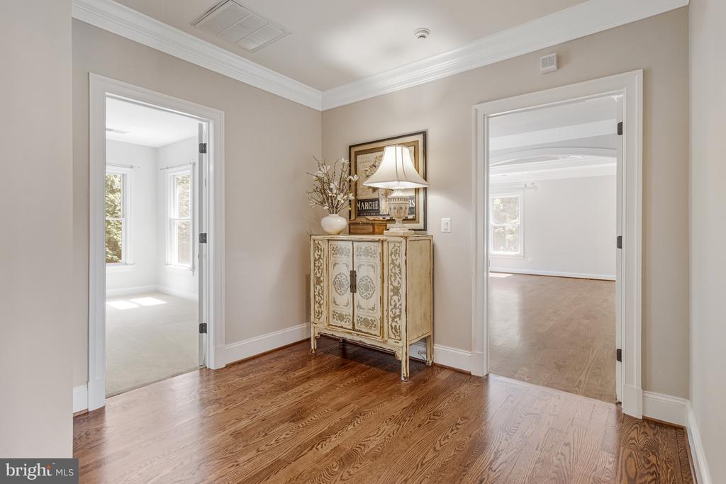 6031 CORLAND COURT