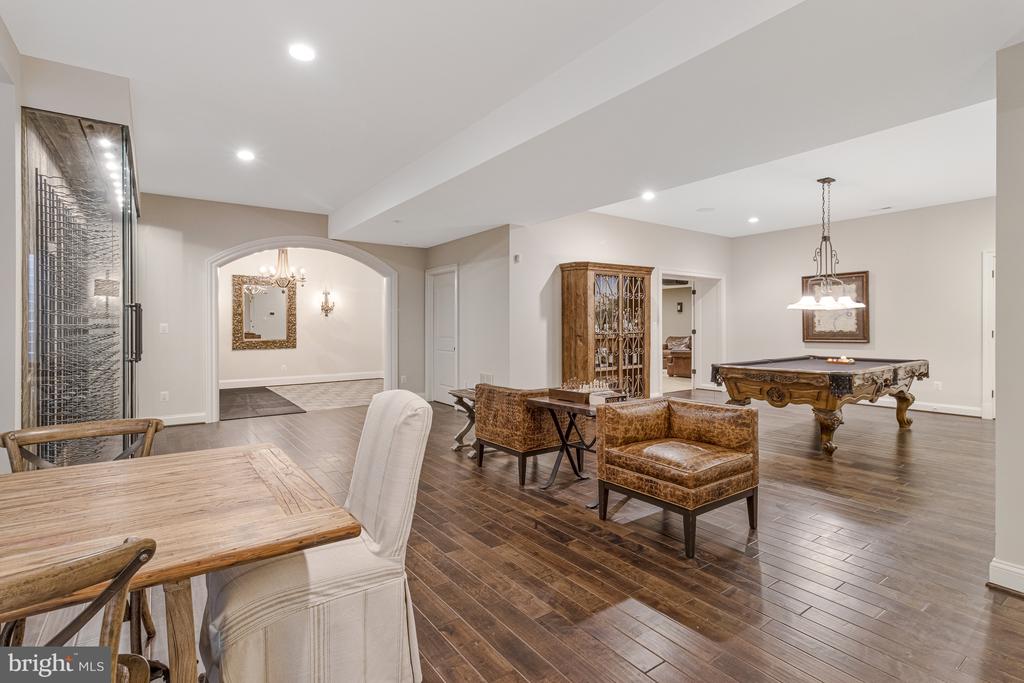 6031 CORLAND COURT