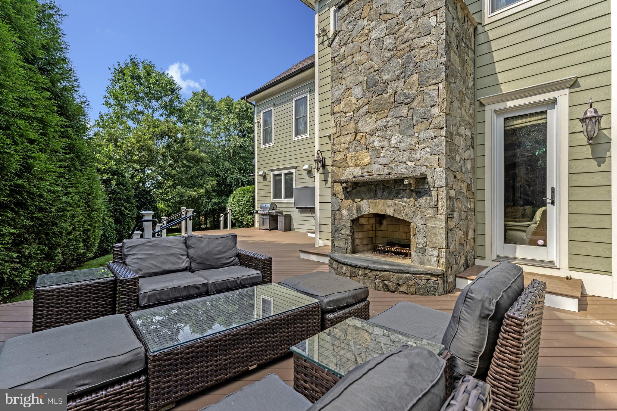 6031 CORLAND COURT
