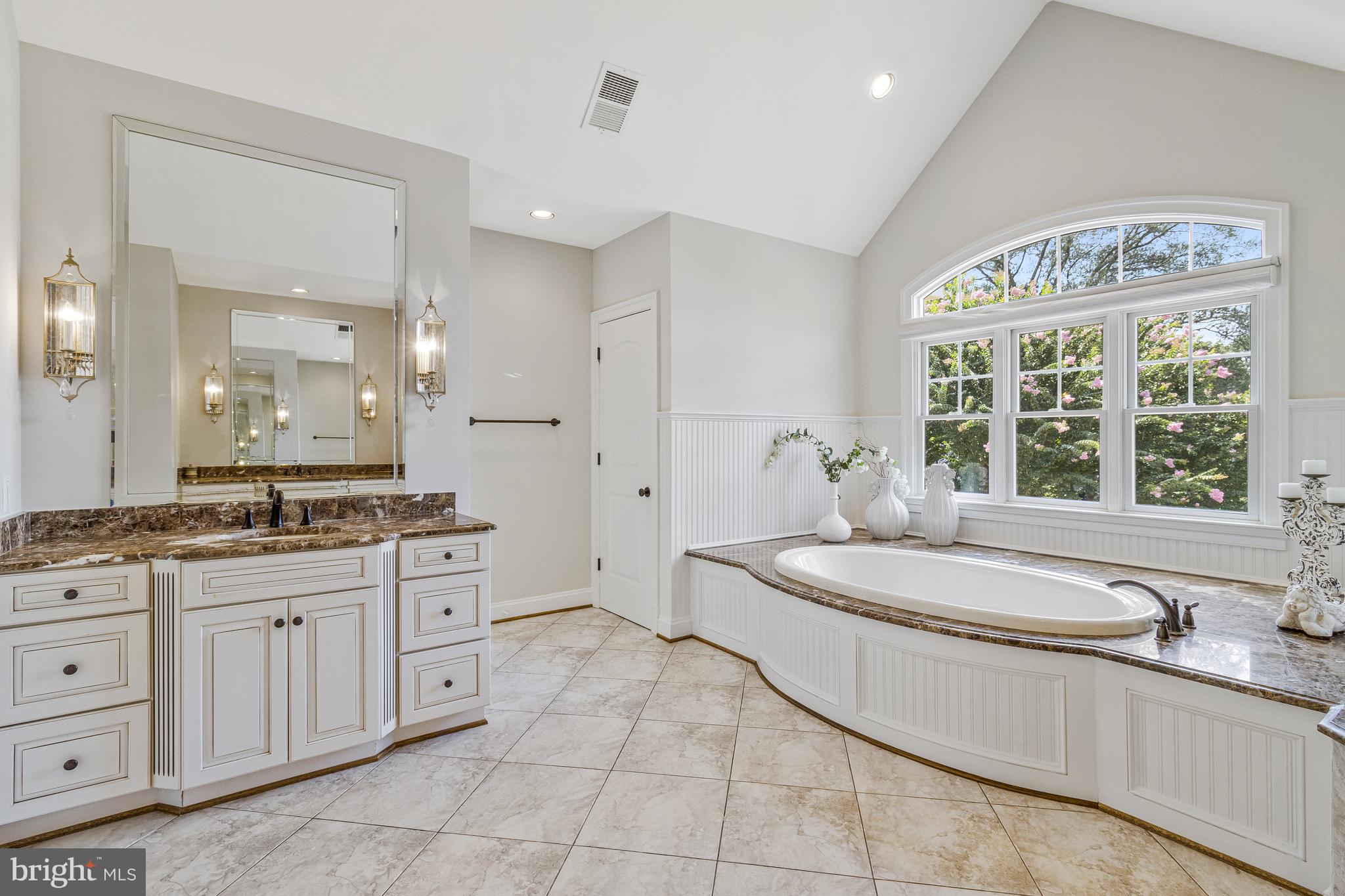 6031 CORLAND COURT