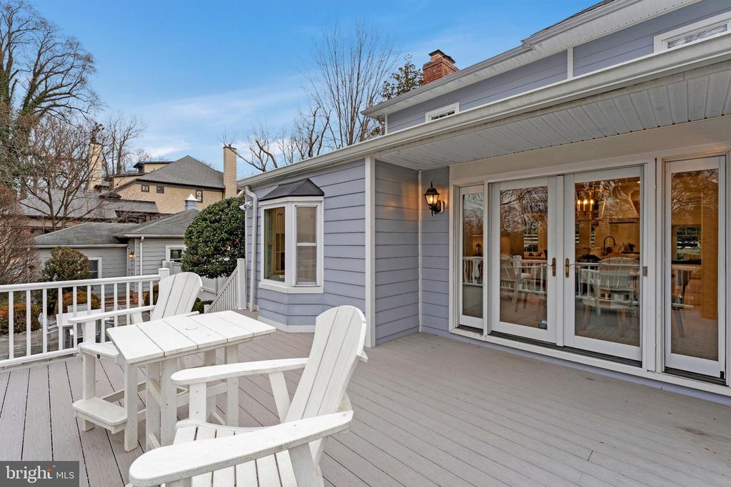 1120 BALLS HILL ROAD