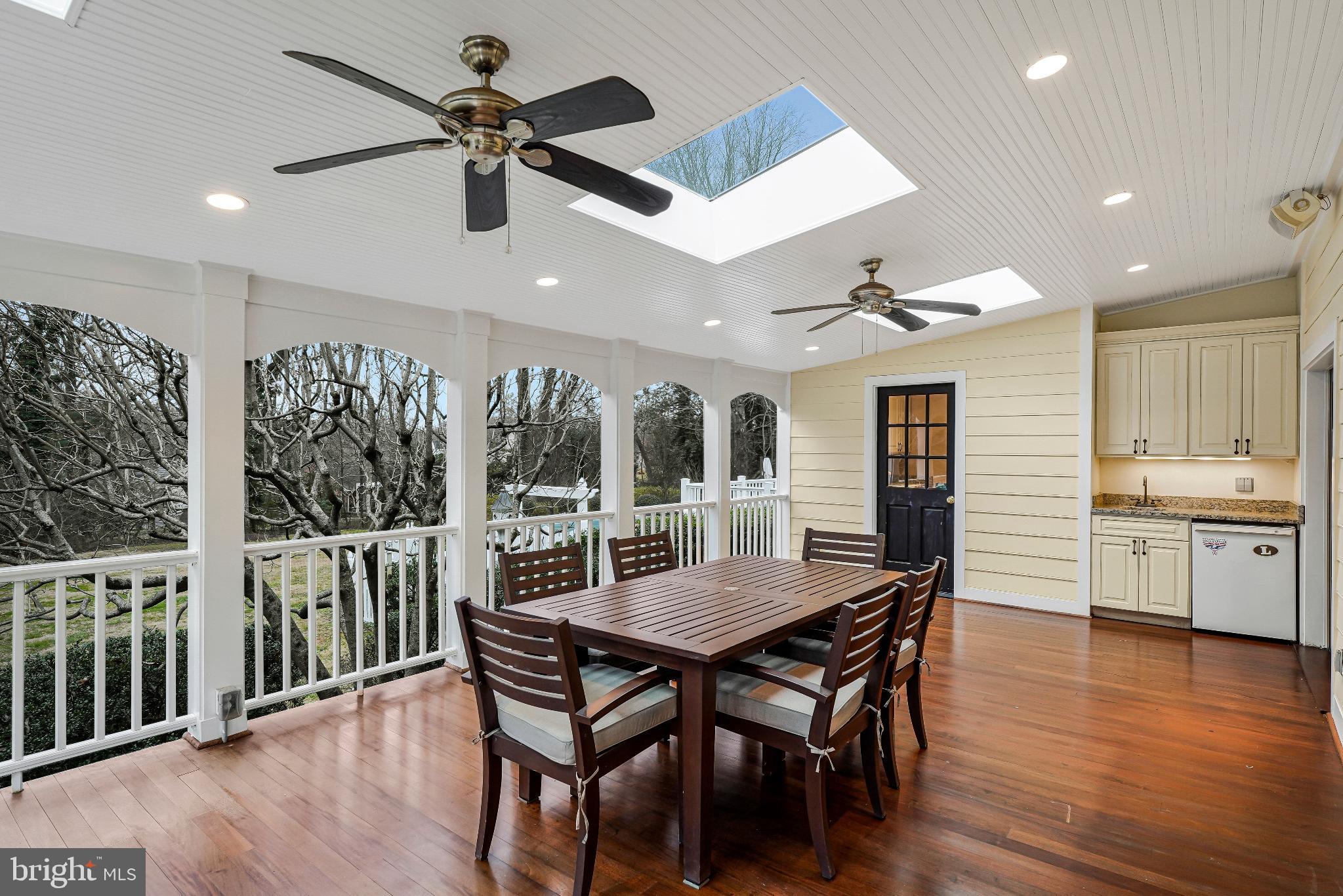 1120 BALLS HILL ROAD