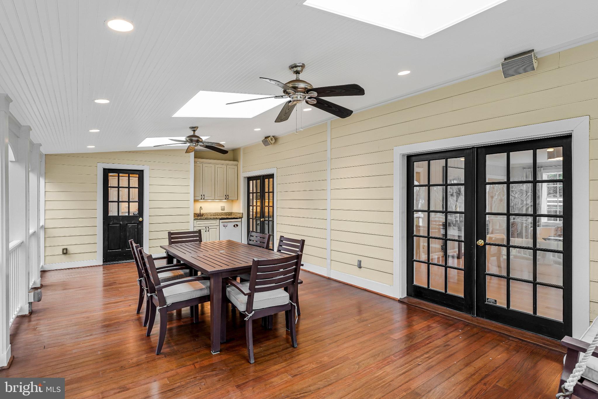 1120 BALLS HILL ROAD