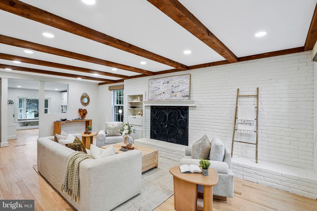 1120 BALLS HILL ROAD