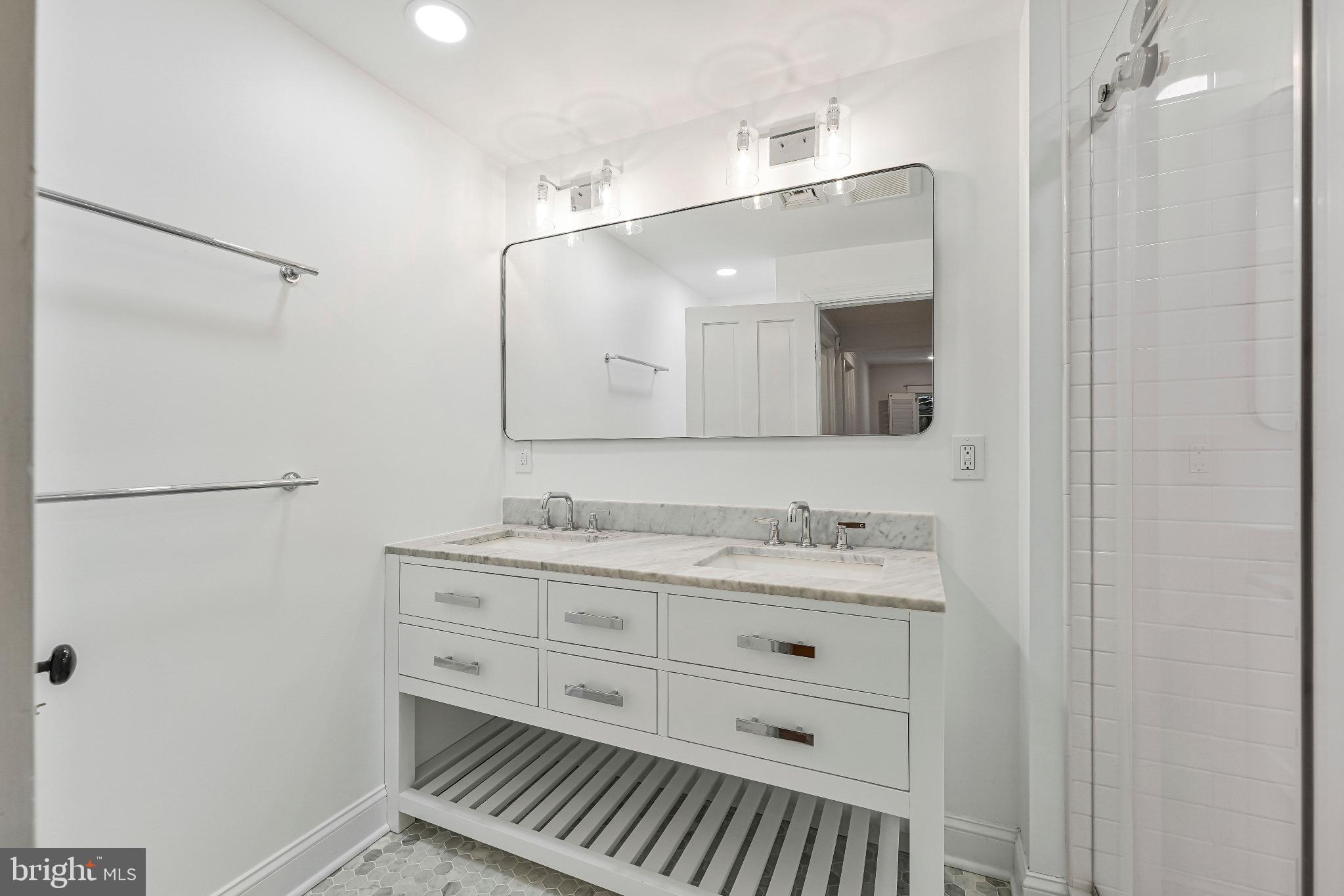 1120 BALLS HILL ROAD