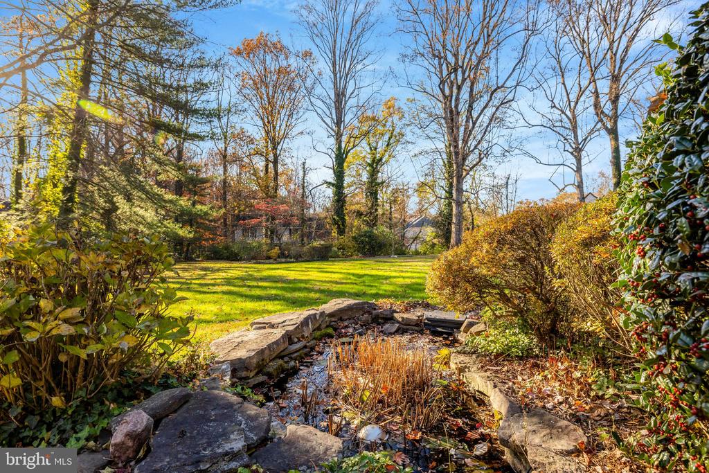 1120 BALLS HILL ROAD