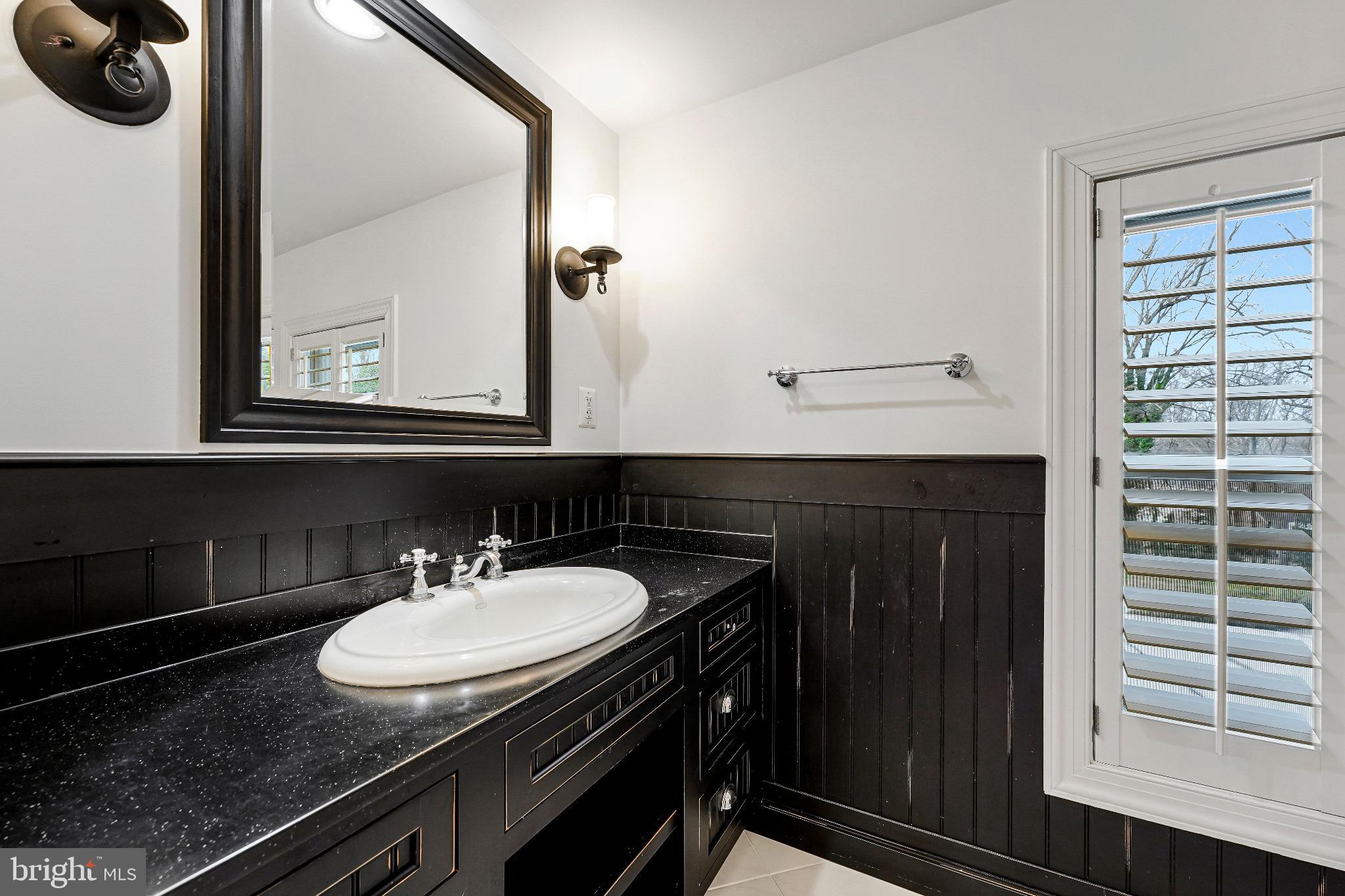 1120 BALLS HILL ROAD