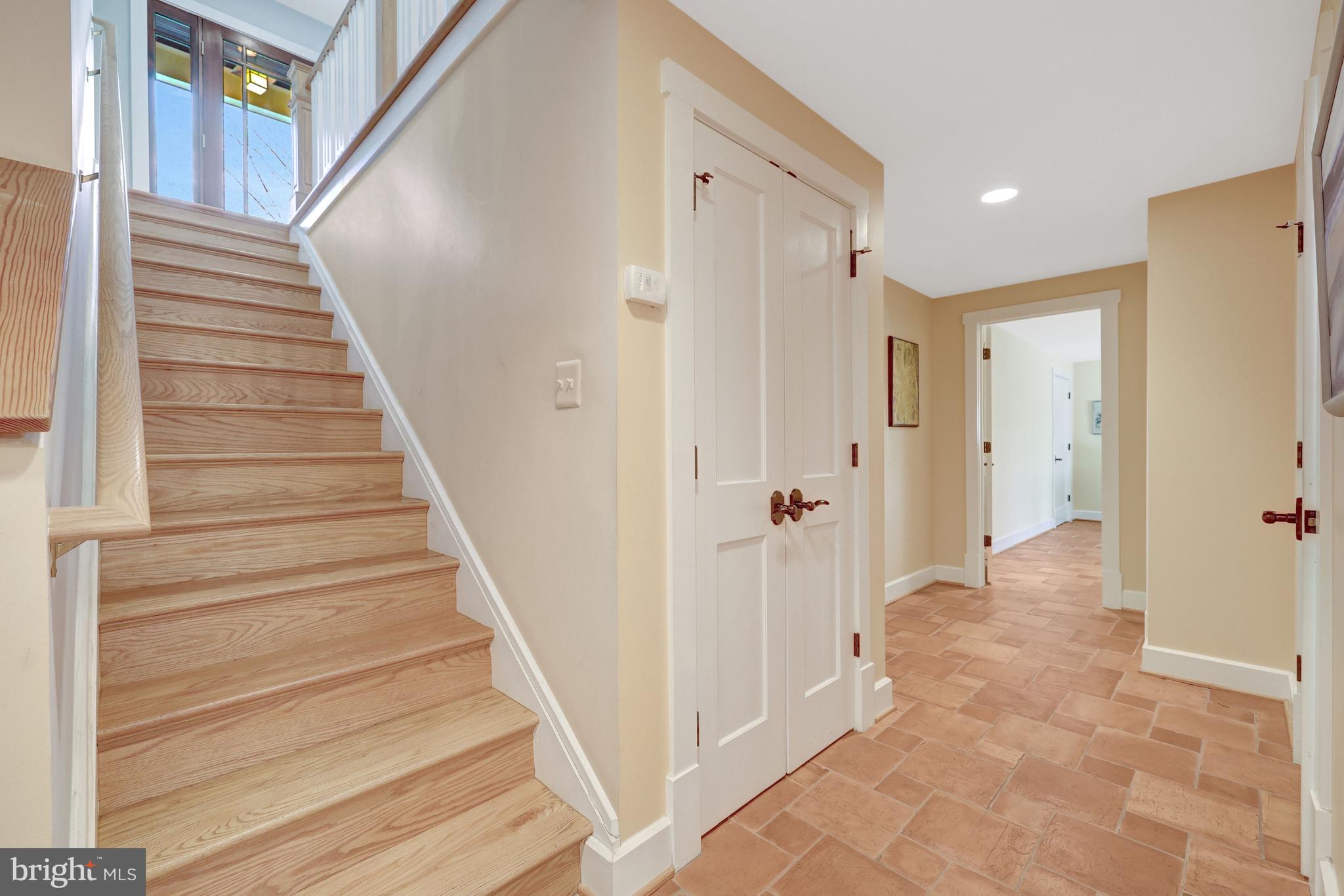 1432 WAGGAMAN CIRCLE