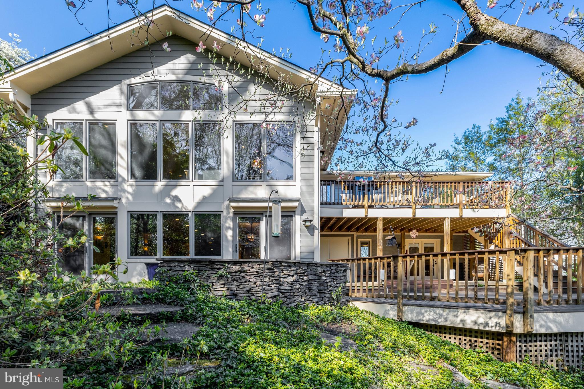 1432 WAGGAMAN CIRCLE