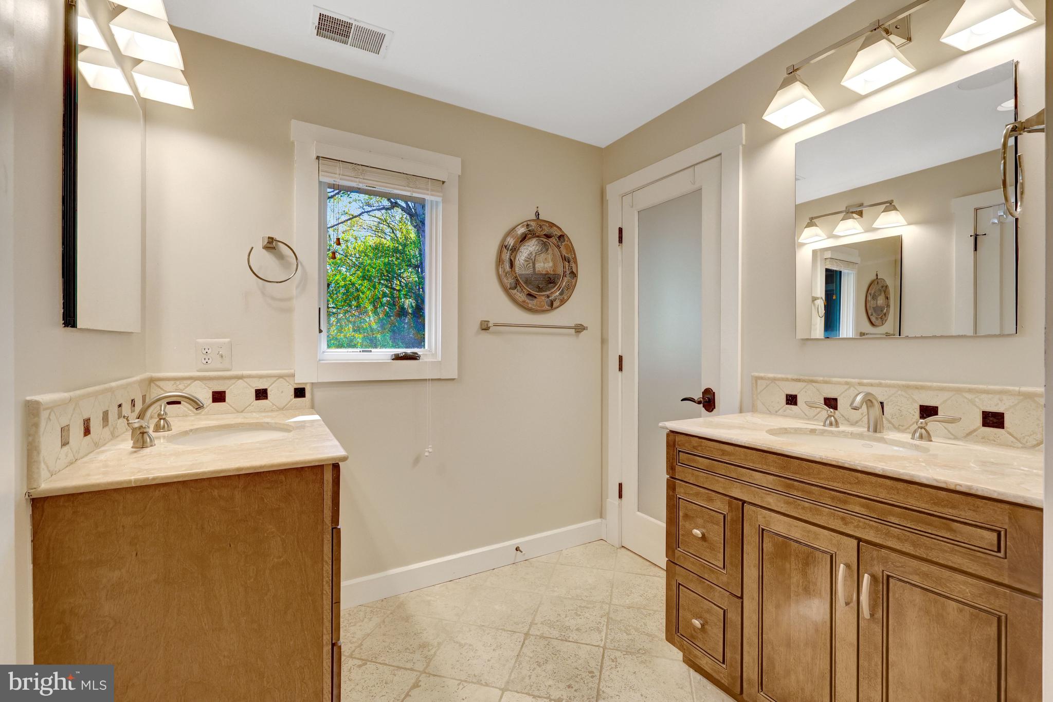 1432 WAGGAMAN CIRCLE