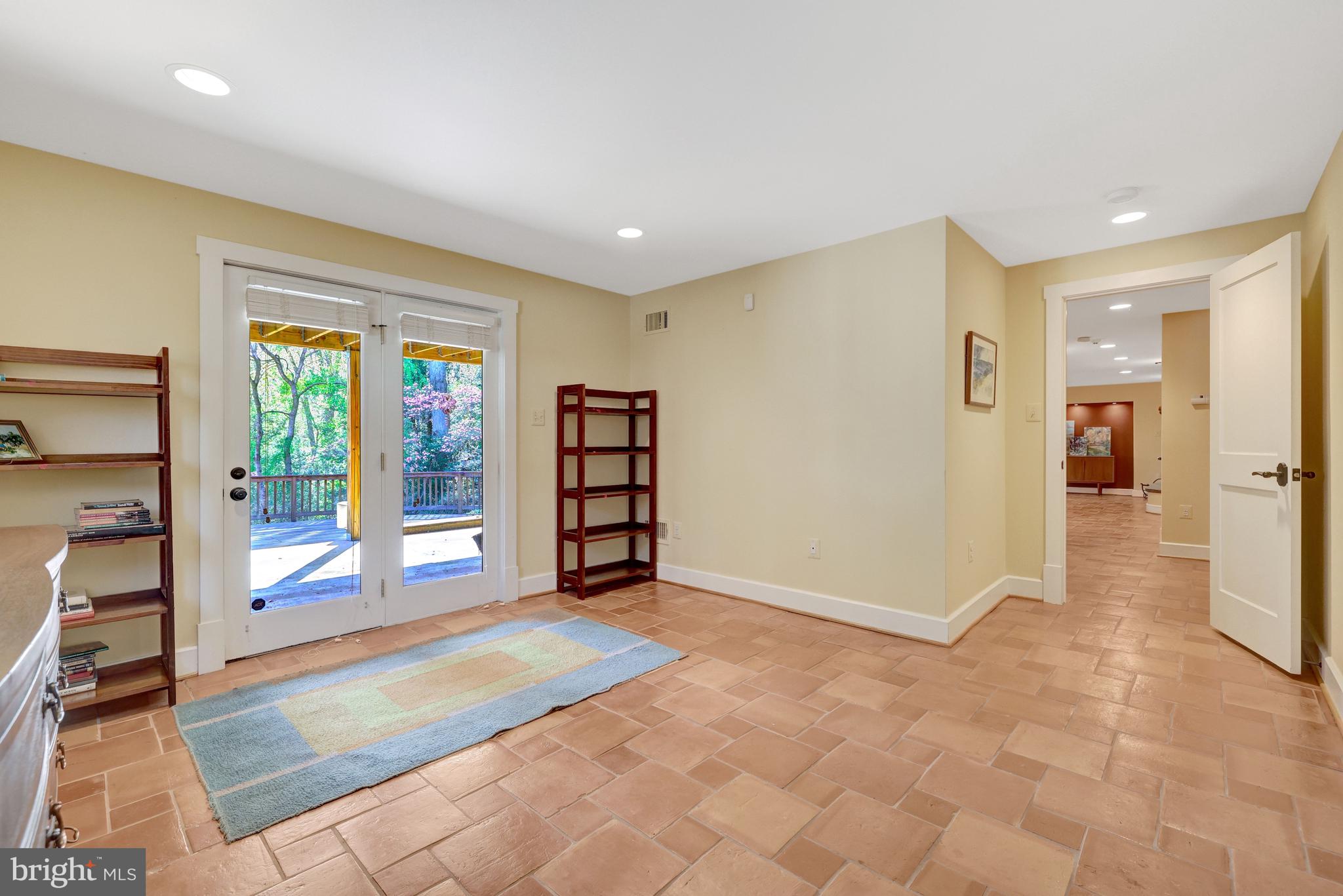 1432 WAGGAMAN CIRCLE