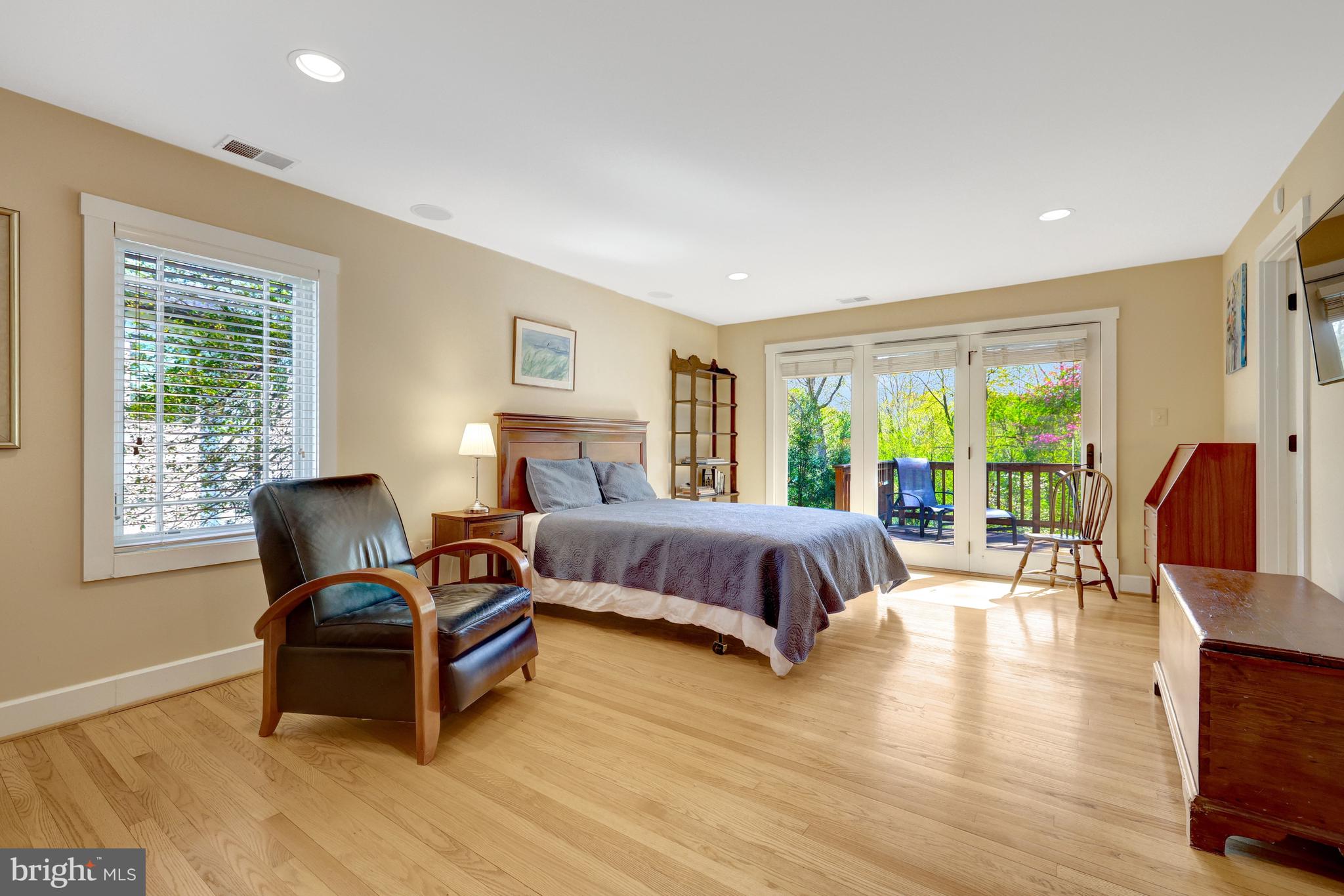 1432 WAGGAMAN CIRCLE