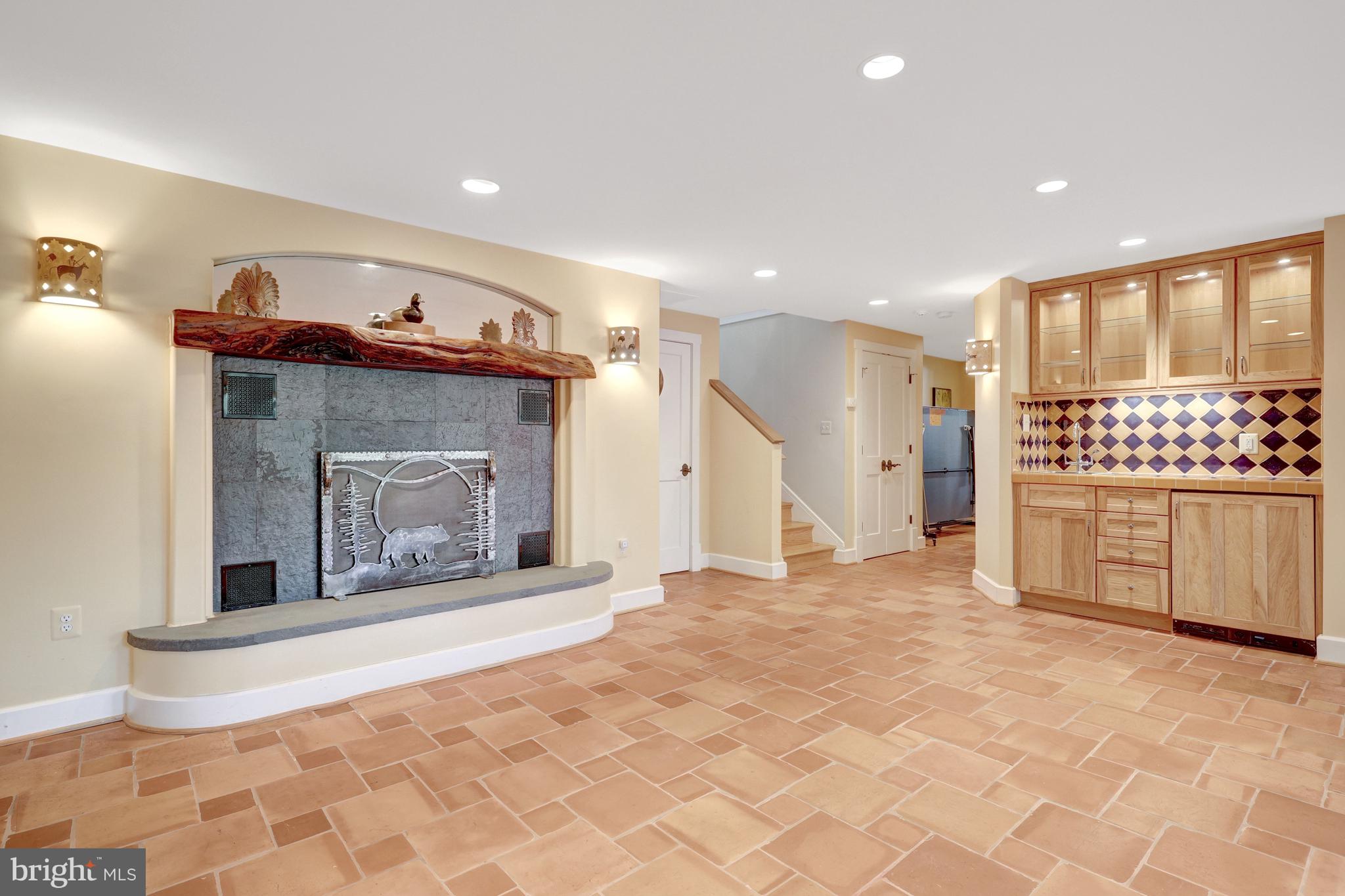 1432 WAGGAMAN CIRCLE