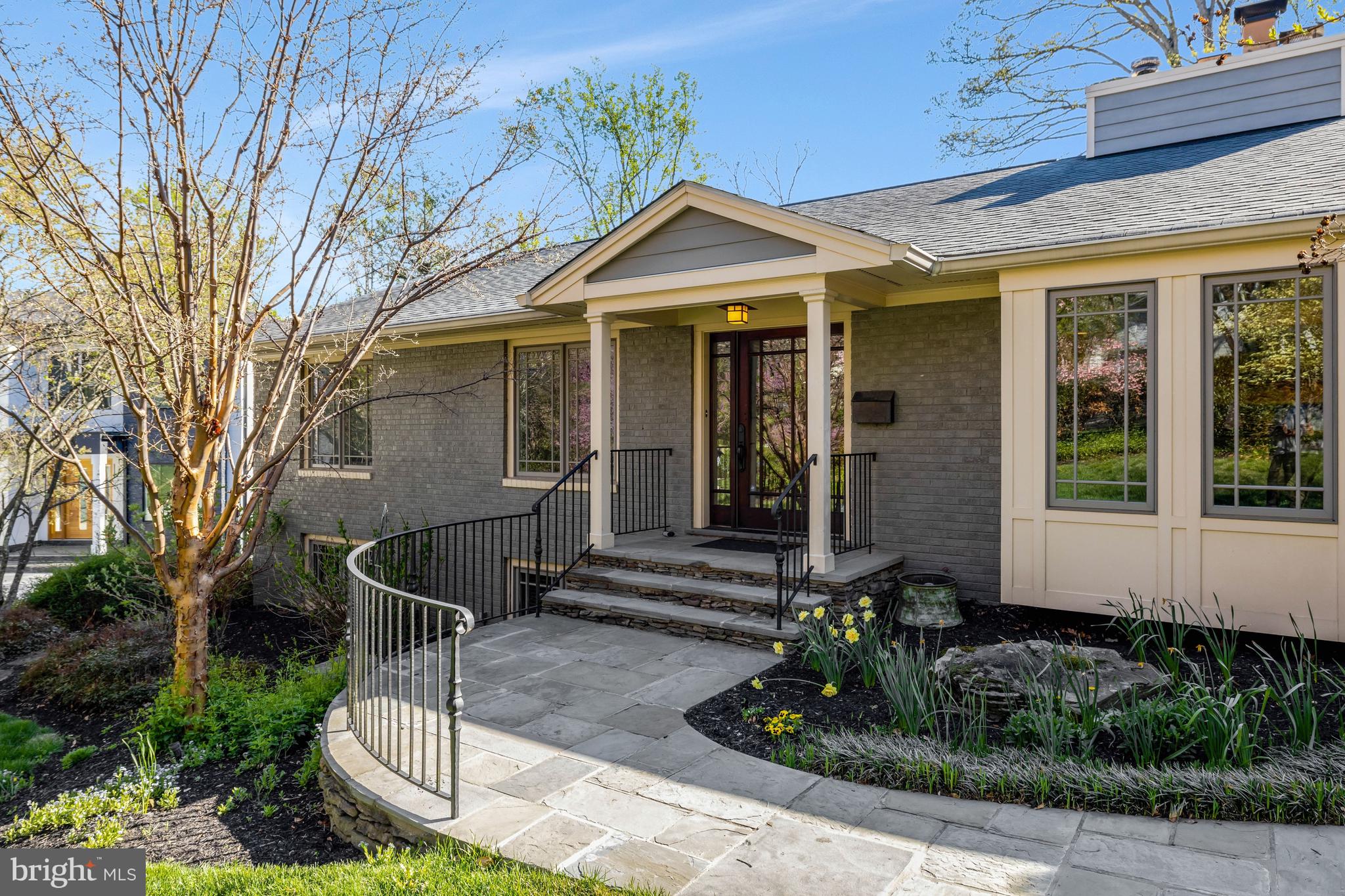 1432 WAGGAMAN CIRCLE