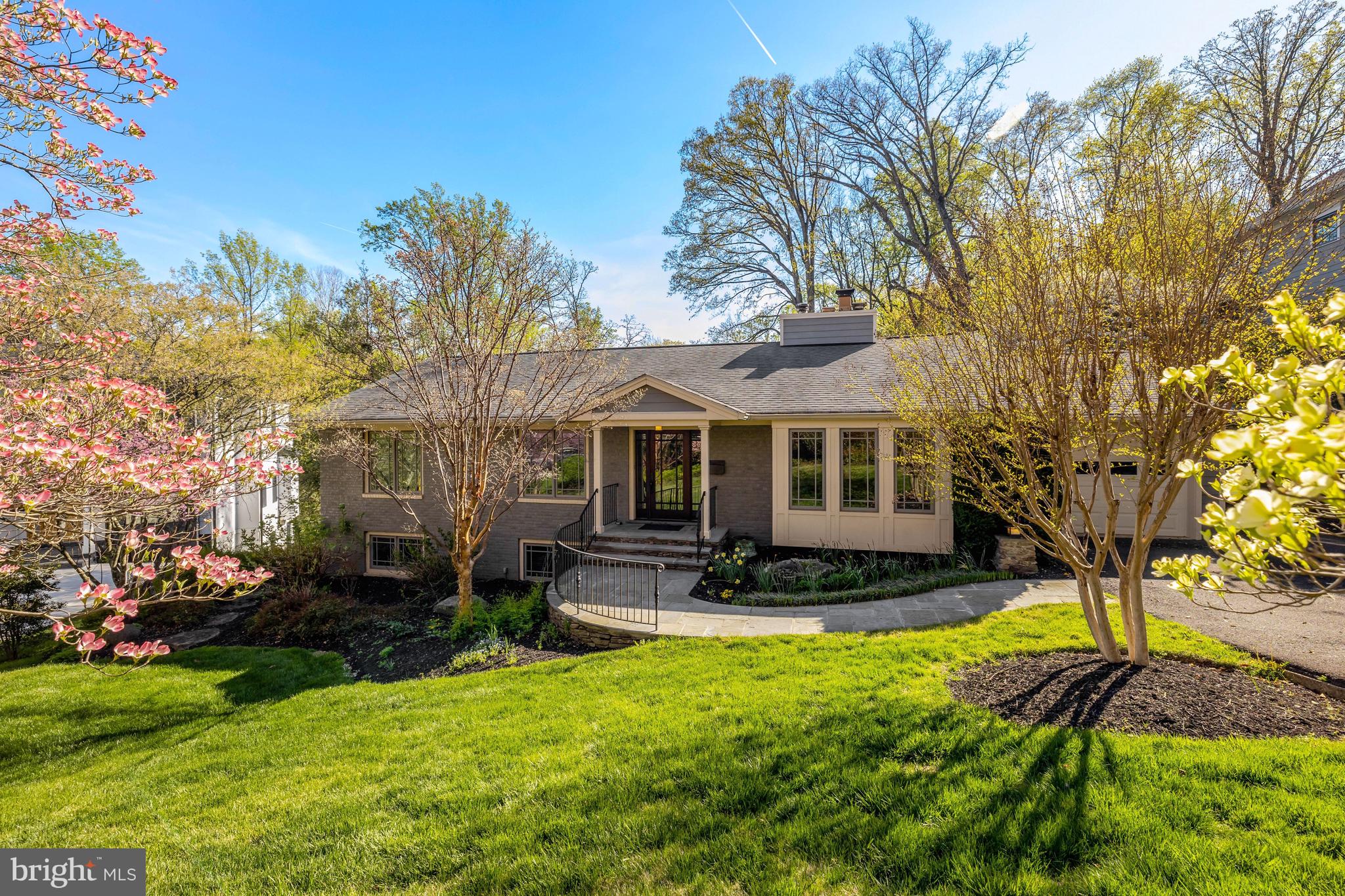 1432 WAGGAMAN CIRCLE