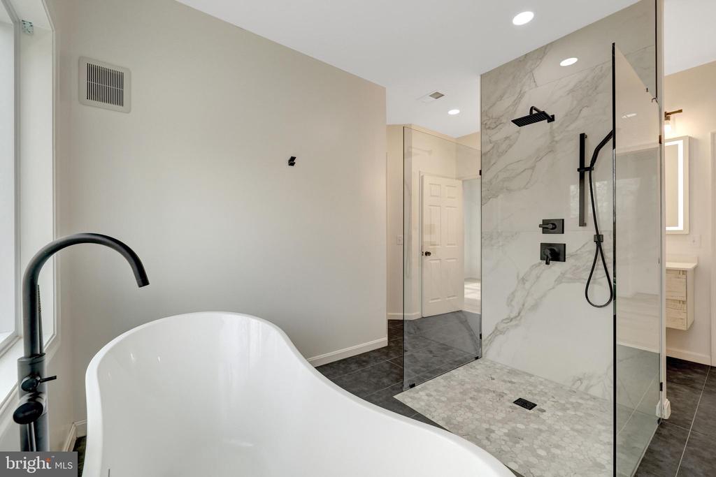 1108 BELLVIEW ROAD