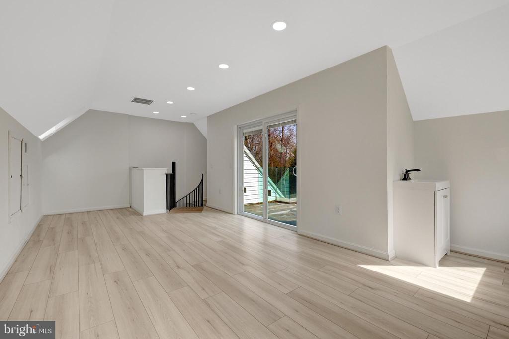 1108 BELLVIEW ROAD