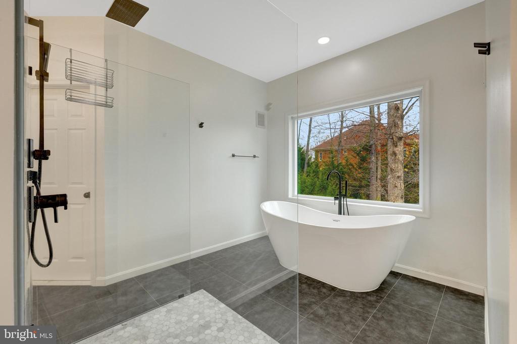1108 BELLVIEW ROAD