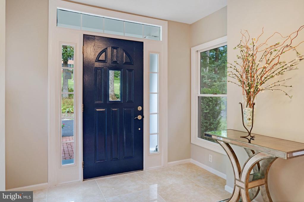 1104 FLOR LANE