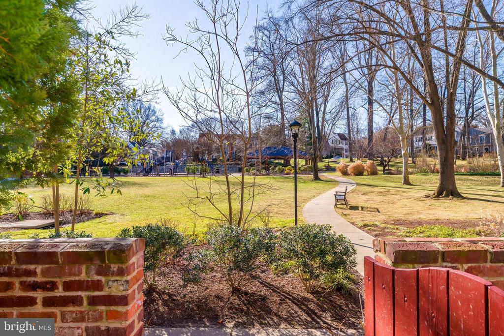 6749 TOWNE LANE ROAD