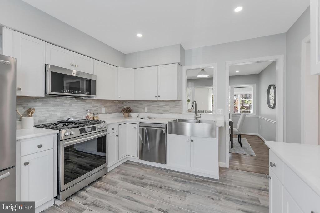 6749 TOWNE LANE ROAD