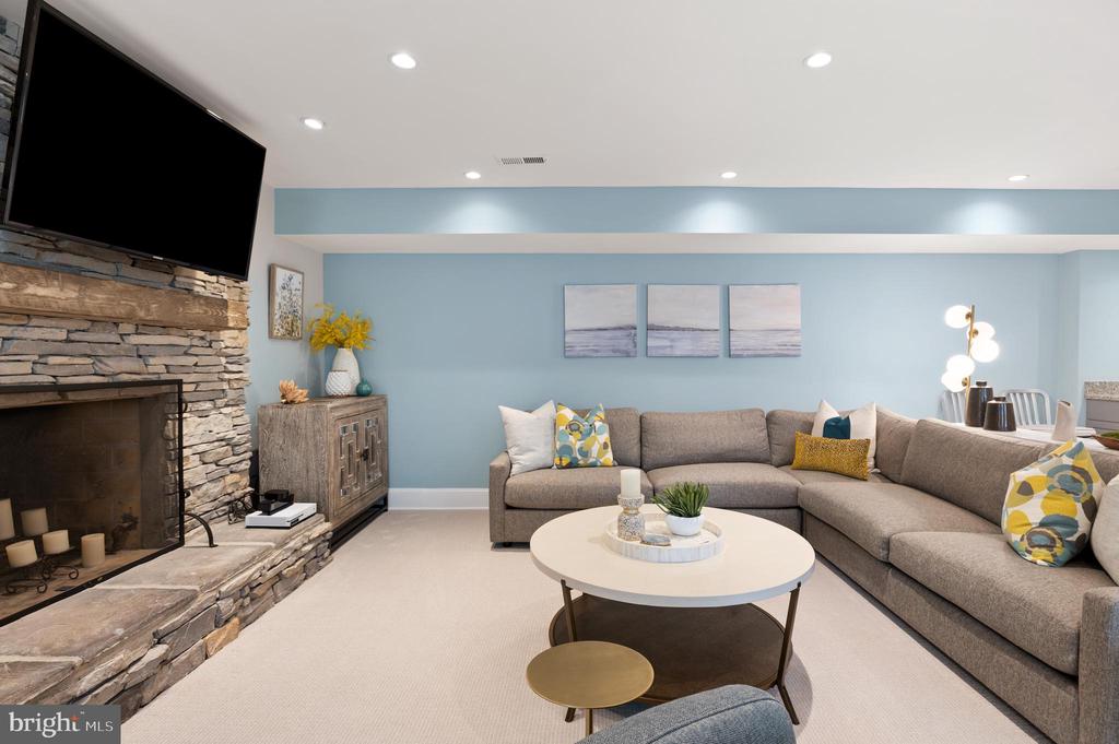 7009 SYMPHONY COURT