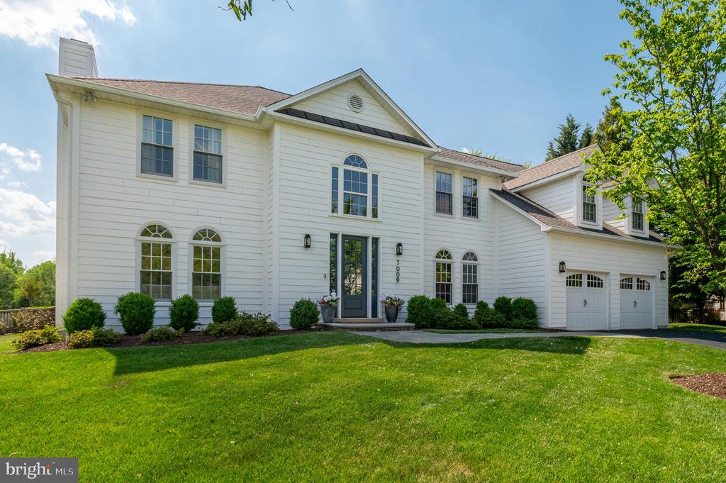 7009 SYMPHONY COURT