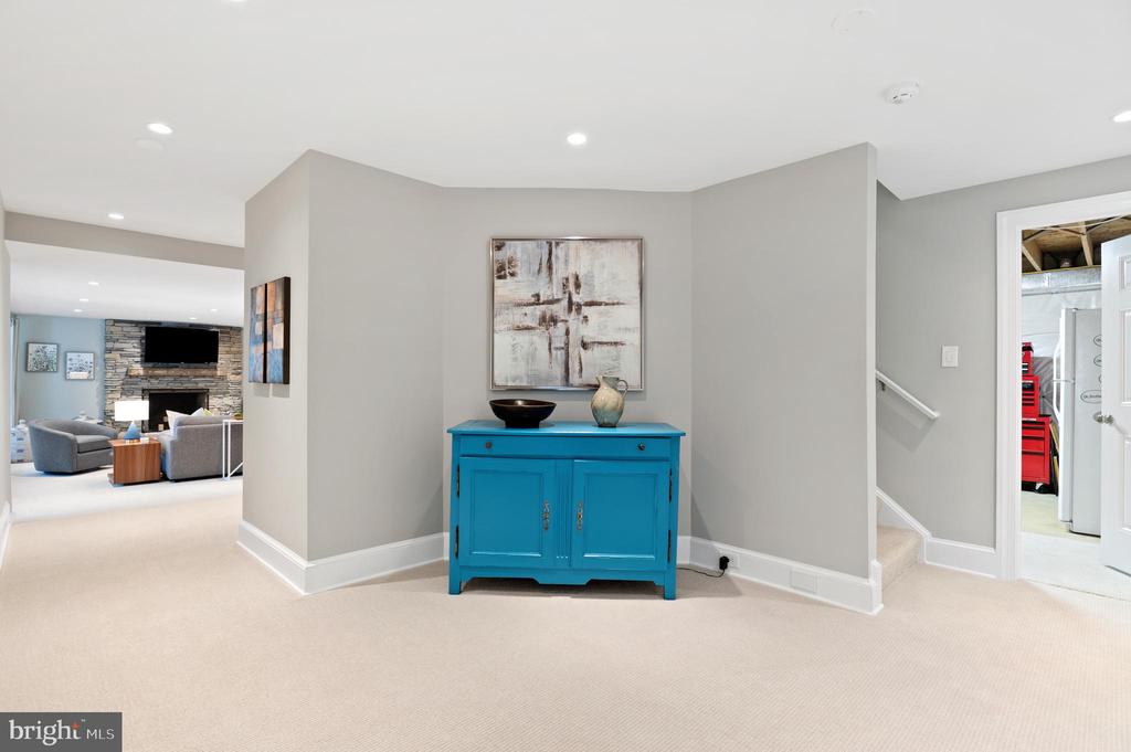 7009 SYMPHONY COURT