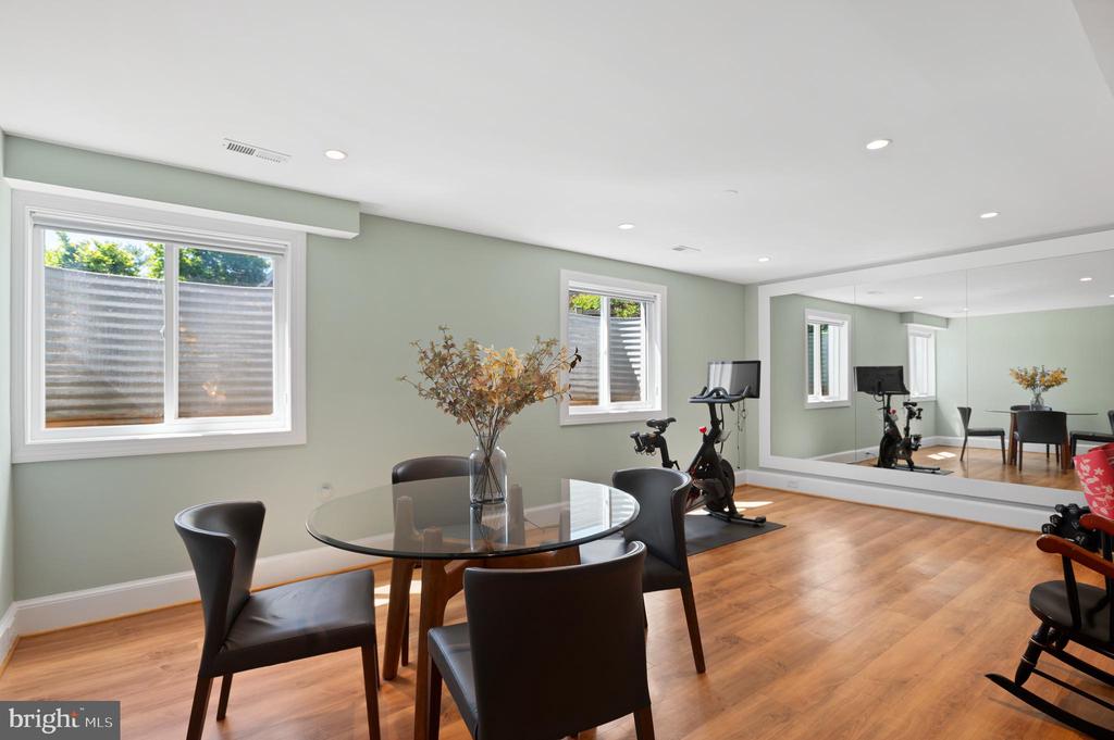 7009 SYMPHONY COURT