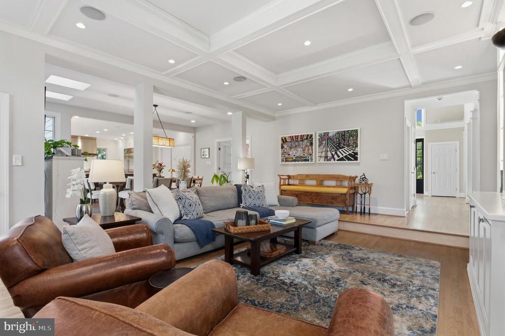 7009 SYMPHONY COURT