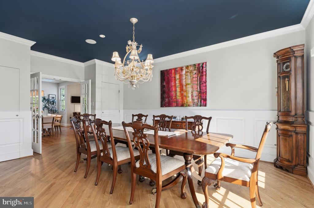 7009 SYMPHONY COURT