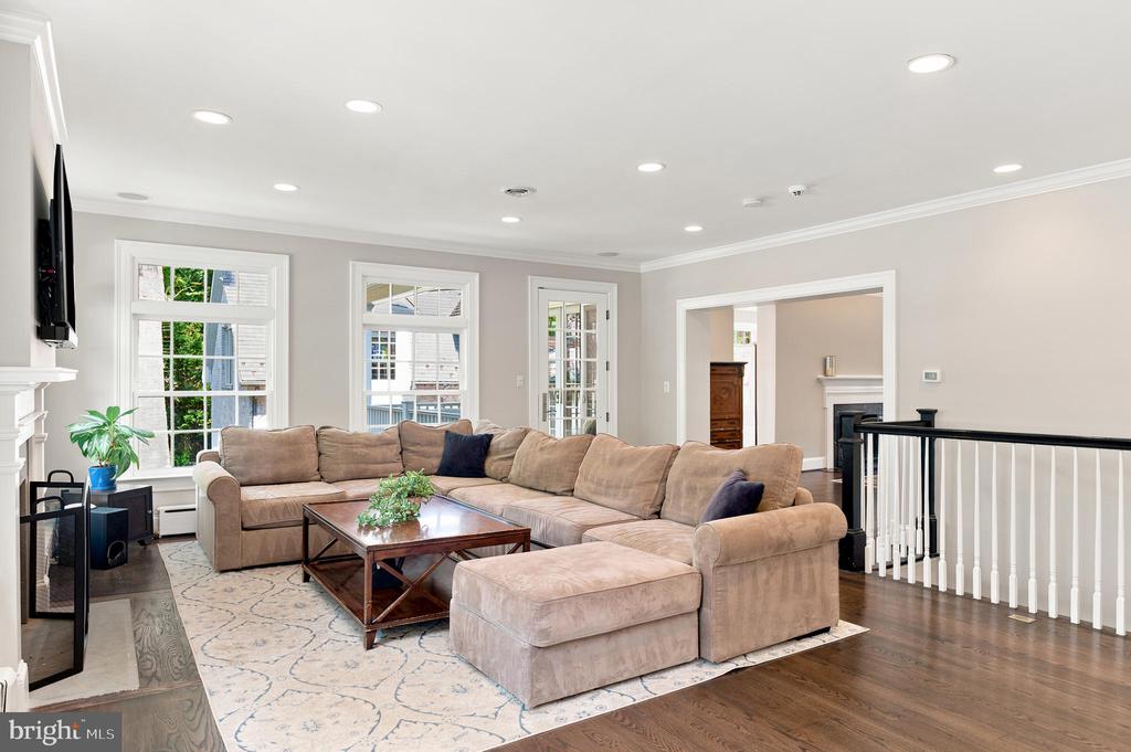 1210 CORBIN COURT