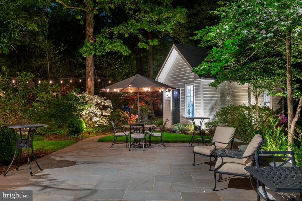 1210 CORBIN COURT