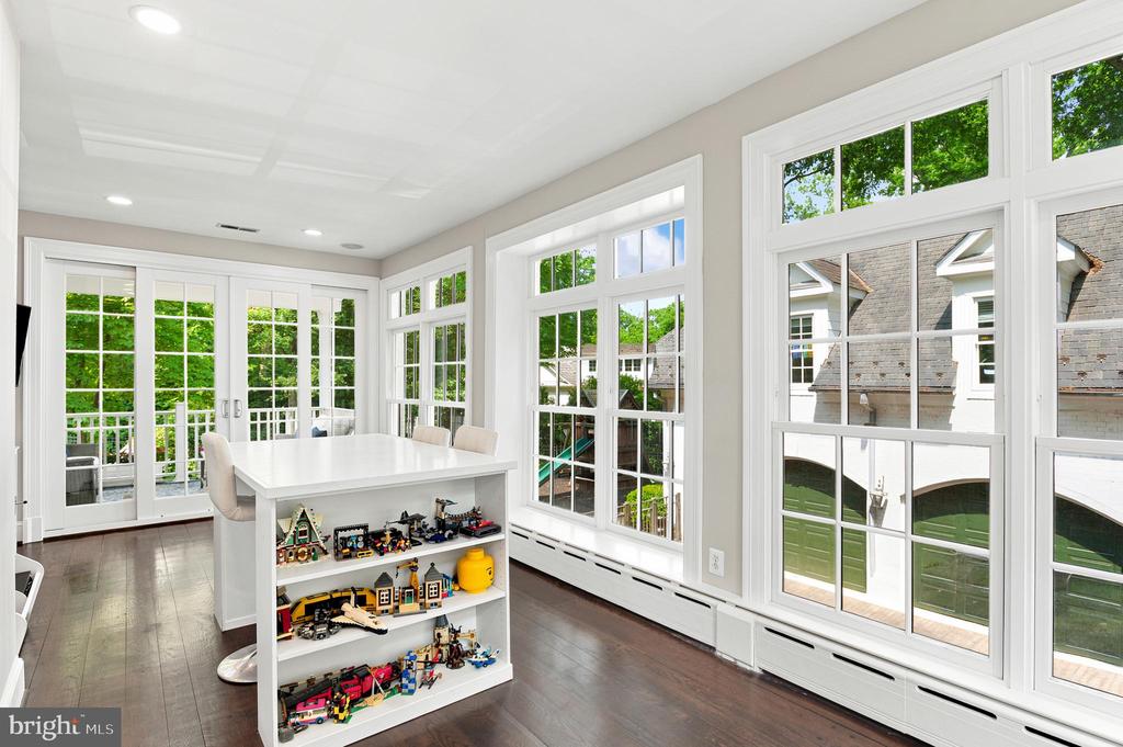 1210 CORBIN COURT