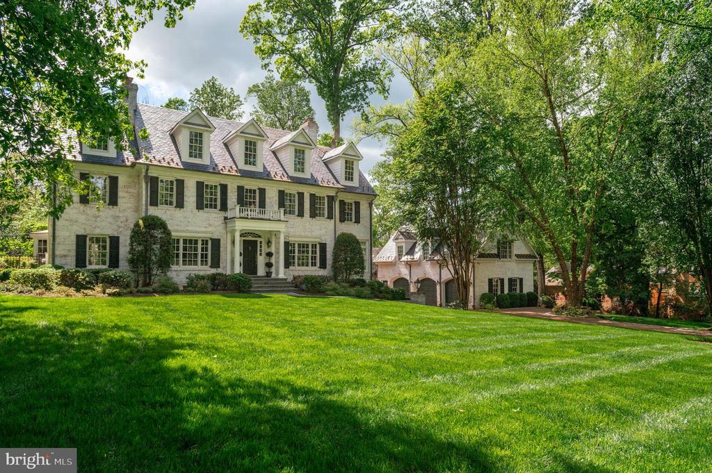 1210 CORBIN COURT