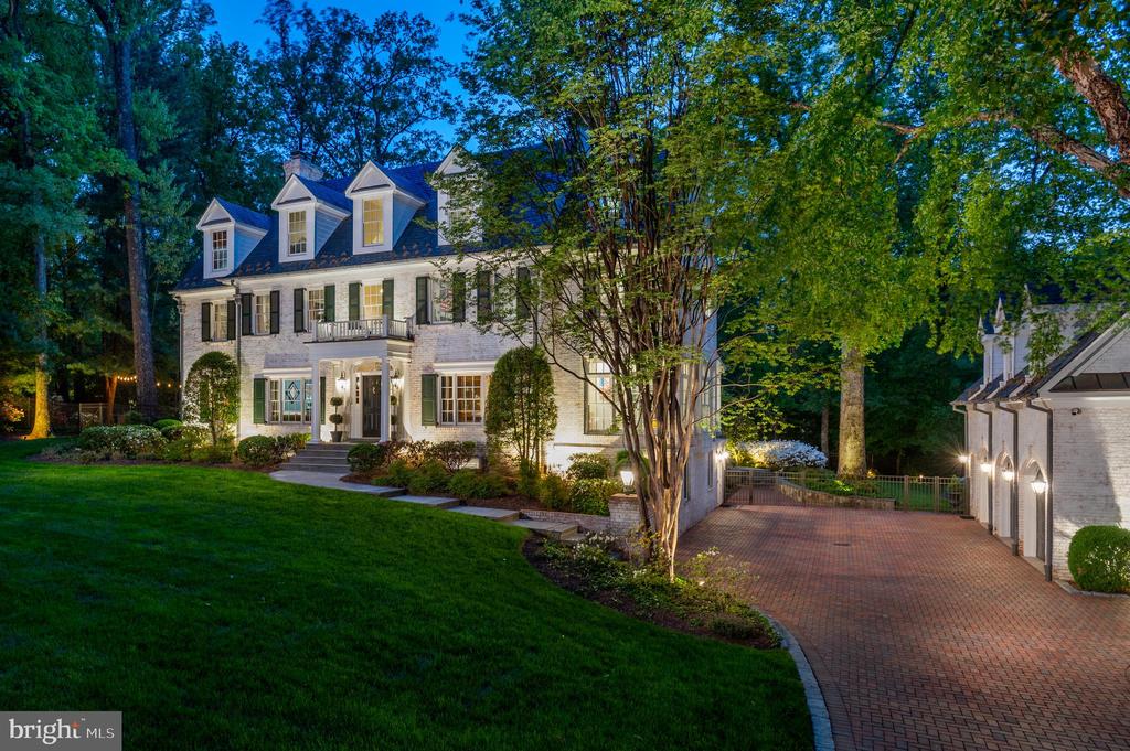 1210 CORBIN COURT
