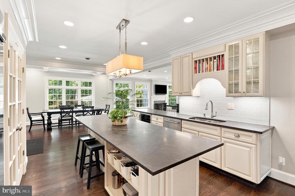 1210 CORBIN COURT