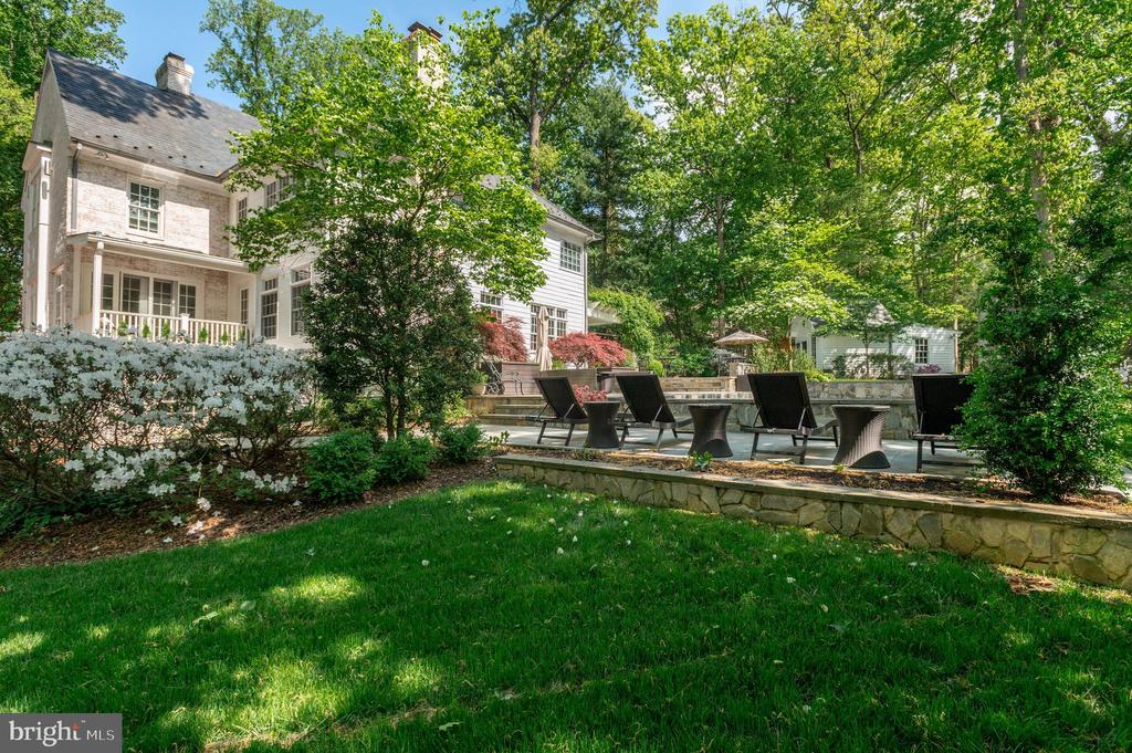 1210 CORBIN COURT