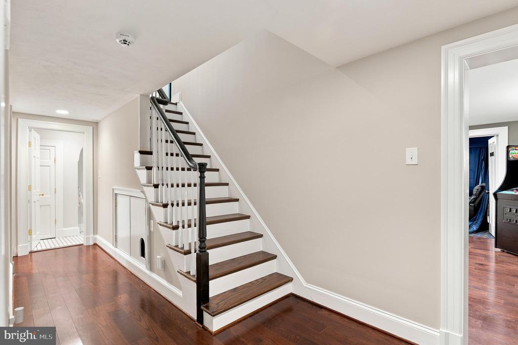 1210 CORBIN COURT