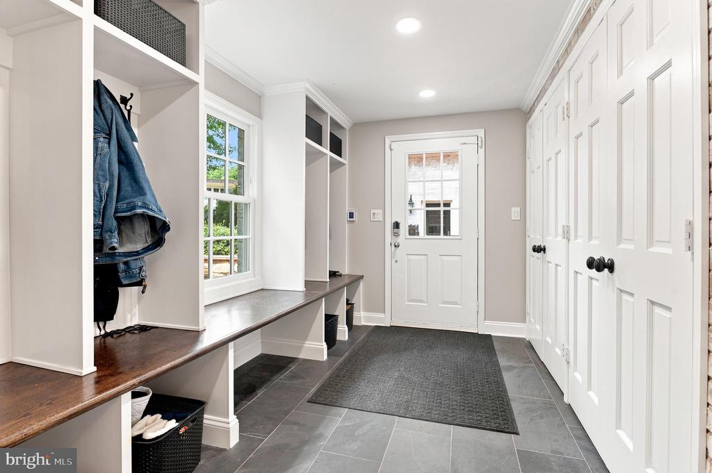 1210 CORBIN COURT