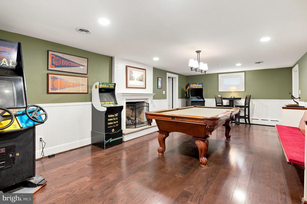 1210 CORBIN COURT