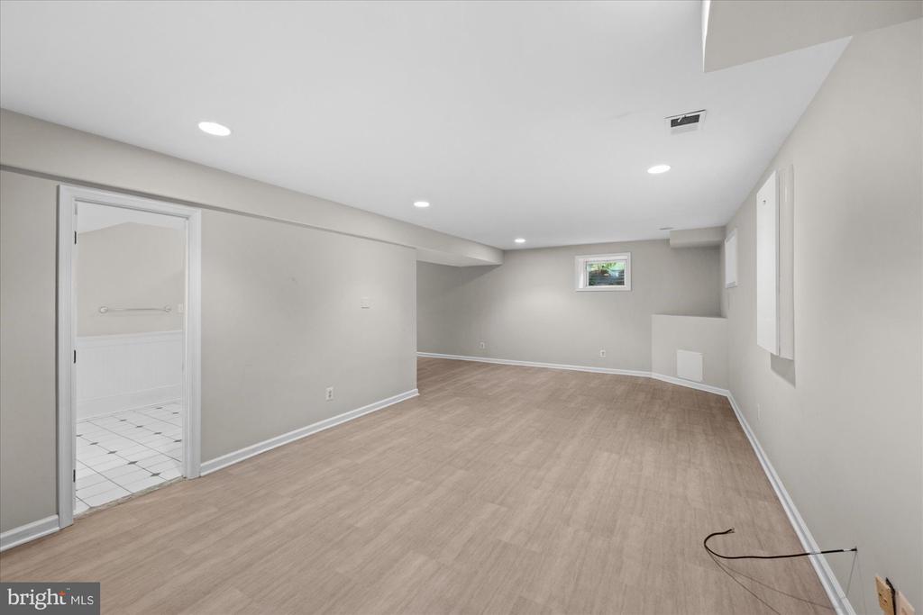 1322 TIMBERLY LANE