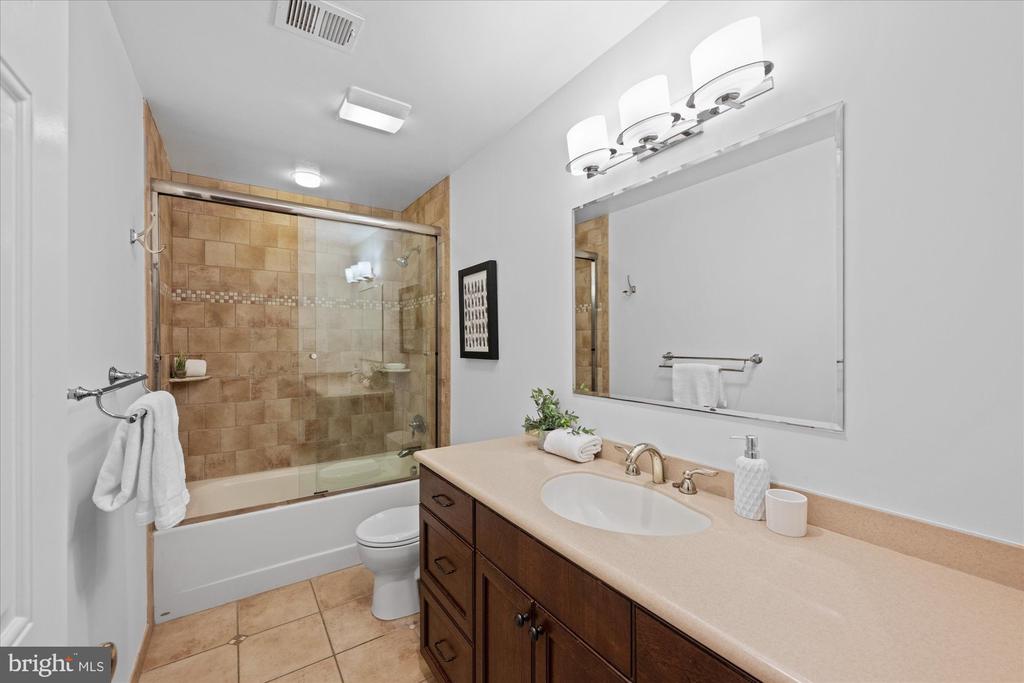 1322 TIMBERLY LANE