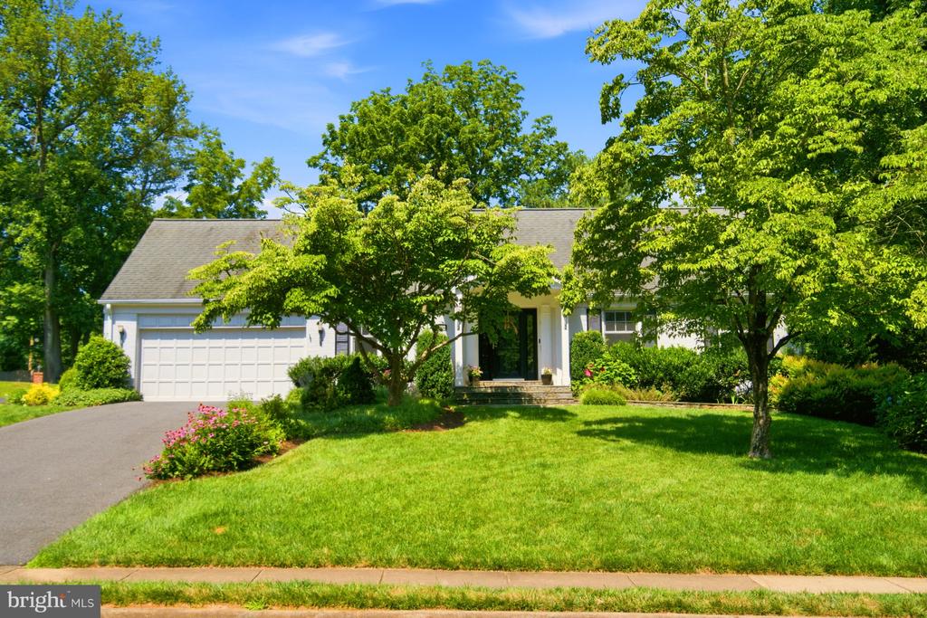 1322 TIMBERLY LANE